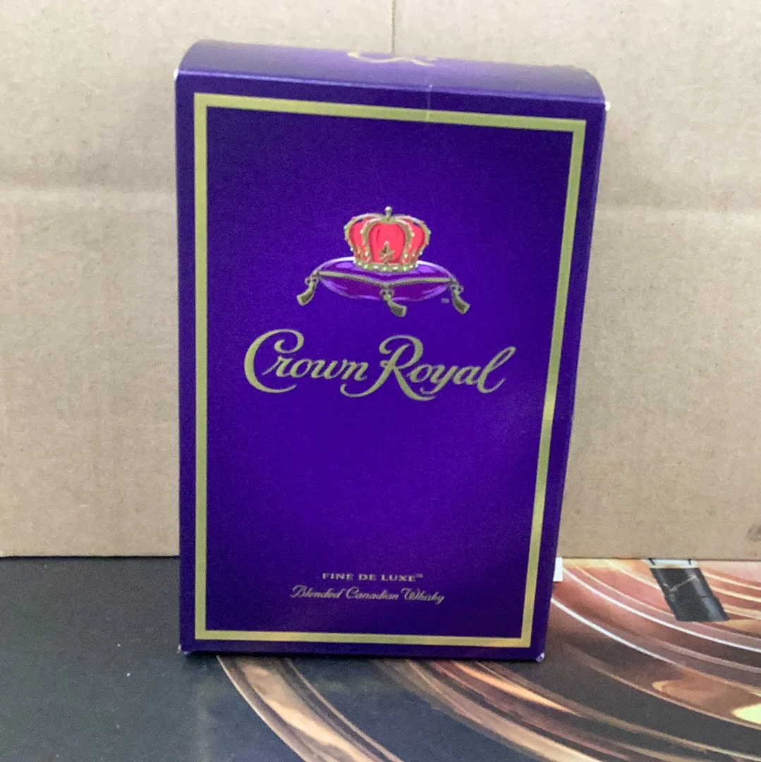 Crown Royal Deluxe Whisky 750ml - Image 2